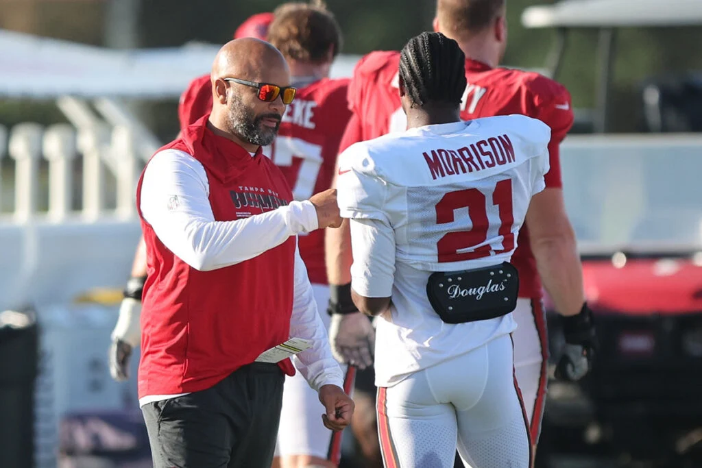 Bucs Olbs Coach Larry Foote And Cb Benjamin Morrison