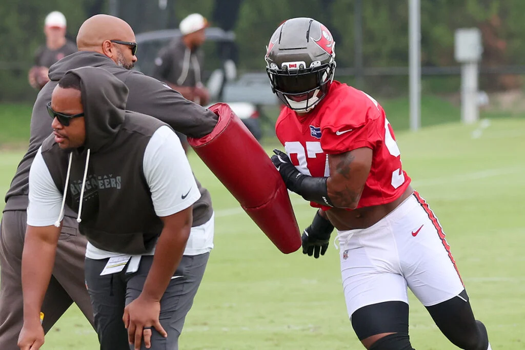Bucs Olb Al-Quadin Muhammad