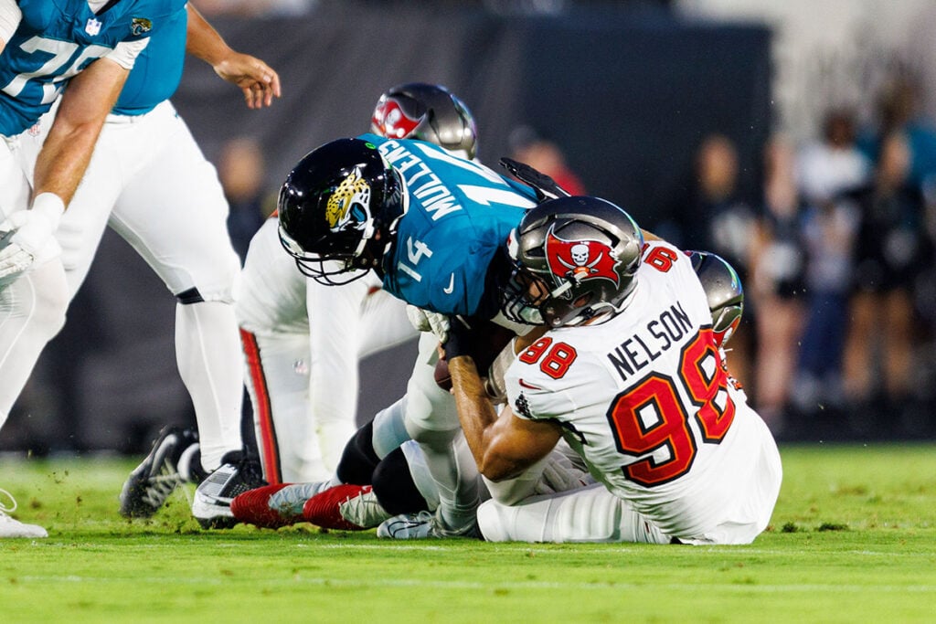 Bucs Offense Goes Nowhere In 19-0 Preseason-Closing Loss To Jaguars 2 Bucs Olb Anthony Nelson