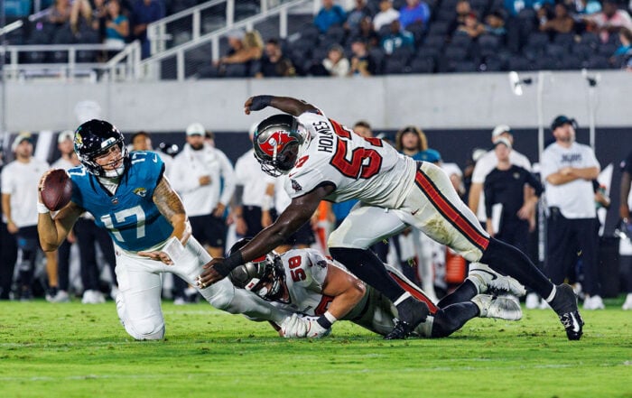 Bucs Olbs Jack Pyburn And Yasir Holmes