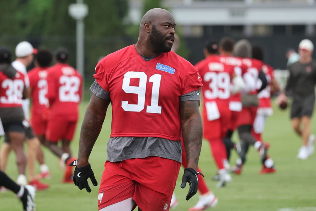 Bucs Camp Studs And Duds: 8/3 3 Bucs Dt A'Shawn Robinson