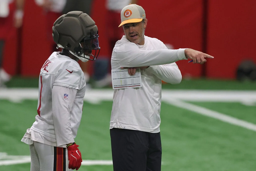 Bucs Mailbag: Problems On Offense? Defense Dominant? 3 Bucs Rb Kenneth Gainwell And Oc Zac Robinson