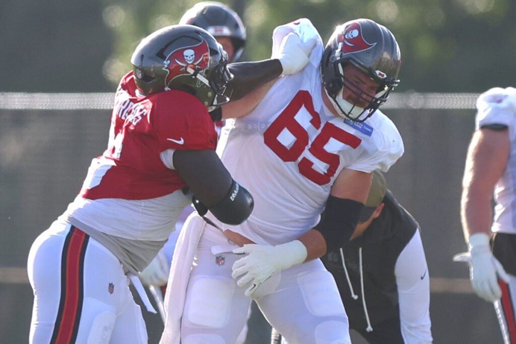 Bucs Camp Insider 8/7: Ints, Sacks Rule The Day 4 Bucs Dt Rakeem Nunez-Roches And G Dan Feeney