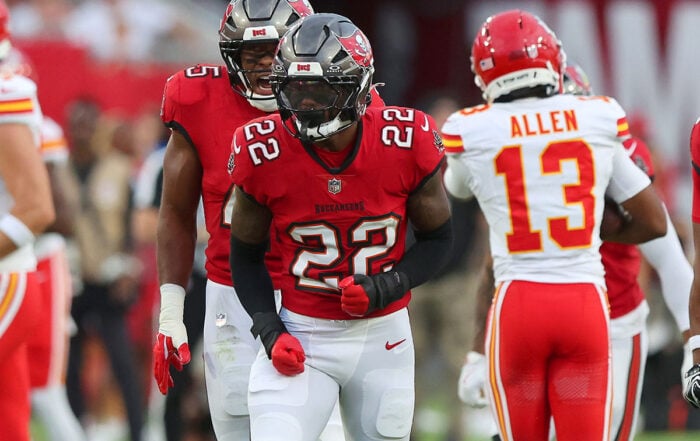 Bucs Cb Keionte Scott And Ilb Josiah Trotter