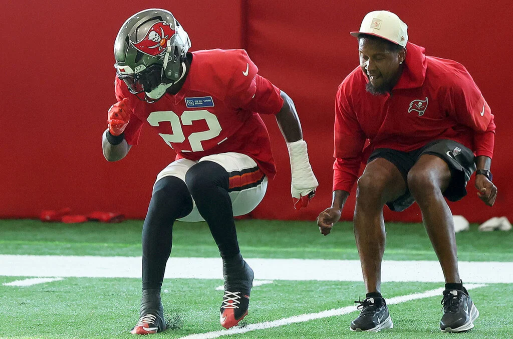 Bucs Cb Keionte Scott And Cbs Coach Rashad Johnson