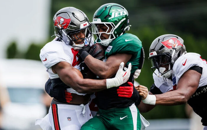 Bucs Ilb Josiah Trotter
