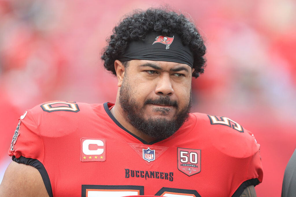 Bucs Camp Studs And Duds: 8-19 8 Bucs Dt Vita Vea