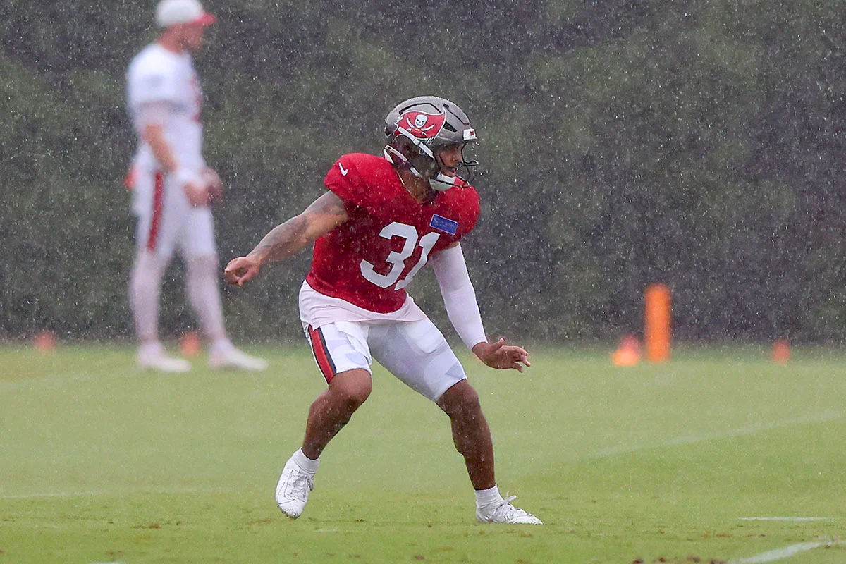 Winfield-Antoine-Bucs-Camp-Downpour Winfield Antoine Bucs Camp Downpour