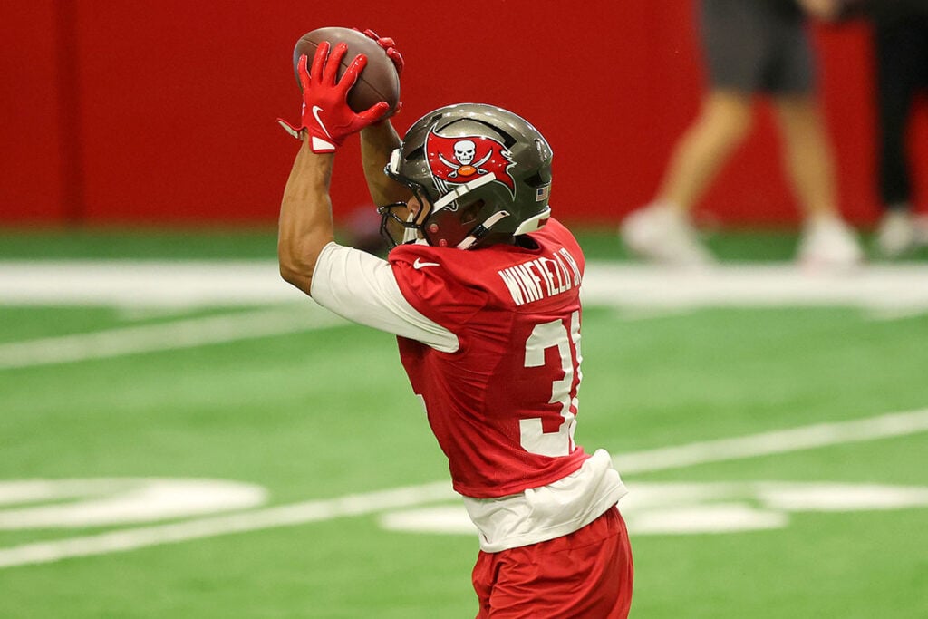 Bucs Camp Studs And Duds: 8/2 3 Bucs S Antoine Winfield Jr.