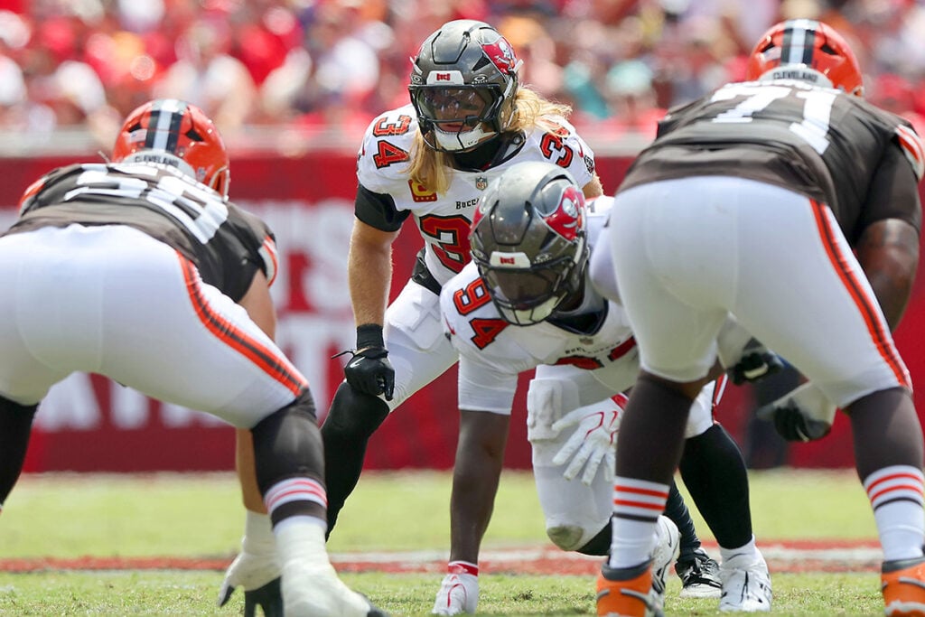 Rondé Barber: 0-2 Bucs Are “Hard To Watch,” Mood Is “Not Great” 4 Bucs Ilb Alex Anzalone