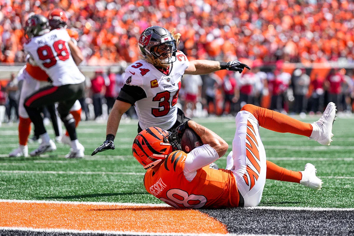 Anzalone-Alex-Mike-Gesicki-Bucs-Bengals-Td Bucs Ilb Alex Anzalone And Bengals Te Mike Gesicki