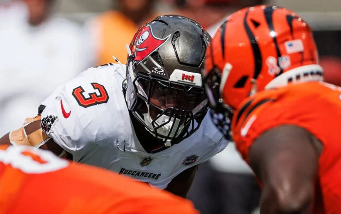 Bucs Olb Rueben Bain Jr.