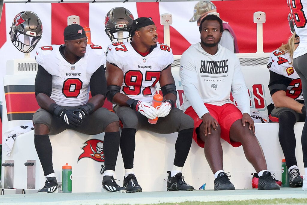 2-Pt Conversion: This Bucs Team Is Going Nowhere 3 Bucs Olbs Yaya Diaby, Al-Quadin Muhammad And Rueben Bain Jr.