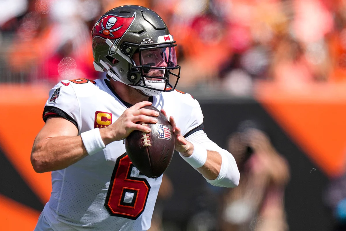 Baker-Mayfield-Dropback-Bucs-Bengals Bucs Qb Baker Mayfield
