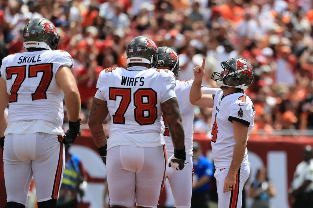 Bucs Hit A New Low, Lose 23-19 To Browns 2 Bucs K Chase Mclaughlin