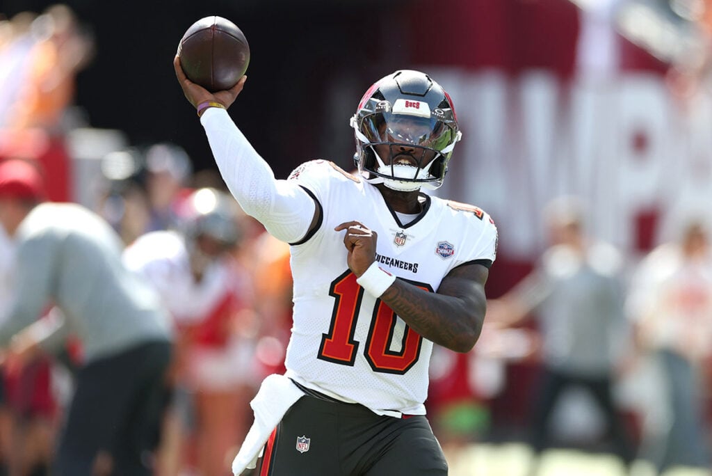 Pewter Pregame: Bucs Vs. Packers - Watch Sunday At 9 Am Et 5 Bucs Qb Jalon Daniels
