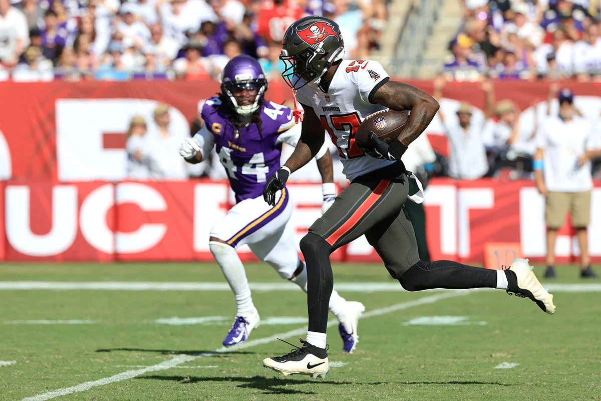 Hurst-Ted-Bucs-Vikings-Td-Run Bucs Wr Ted Hurst Iii