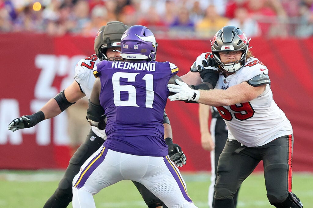 Bucs Vs. Packers: Sr'S Pick-6 Preview 6 Bucs Rt Luke Goedeke And Rg Cody Mauch
