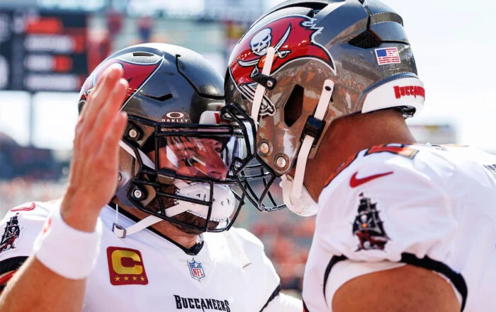Bucs Qb Baker Mayfield And C Graham Barton