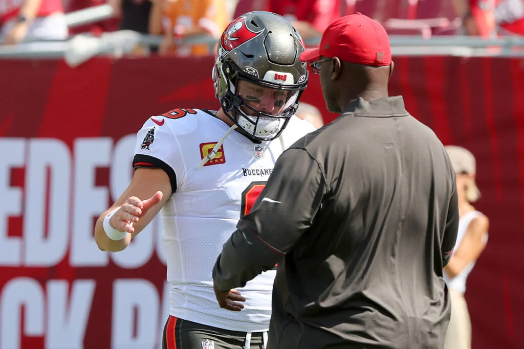2-Pt Conversion: 0-3 Bucs, Baker Mayfield Get A Thumbs Down 5 Bucs Qb Baker Mayfield And Hc Todd Bowles