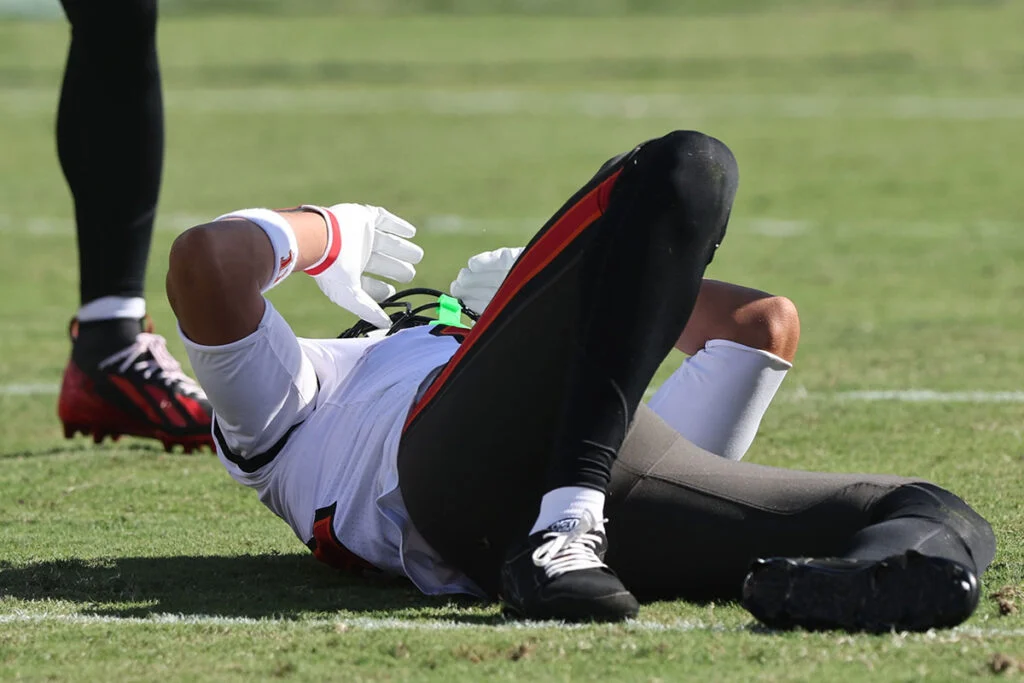 Bucs Wr Suffered Pcl Sprain 2 Bucs Wr Jalen Mcmillan
