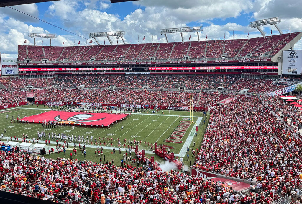 2-Pt Conversion: Bucs Really Screwed Up With Inexcusable 0-2 Start 6 Bucs Crowd Ray-Jay