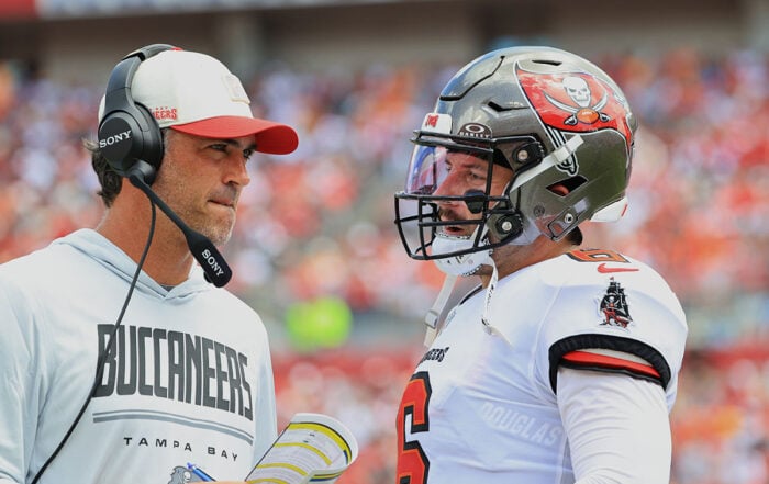 Bucs Oc Zac Robinson And Qb Baker Mayfield