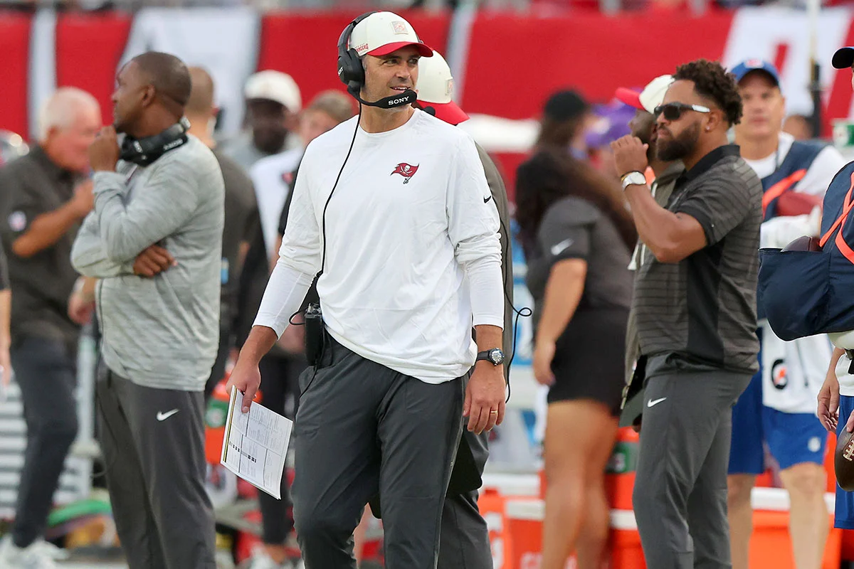 Robinson-Zac-Bucs-Chiefs-Smile Bucs Oc Zac Robinson