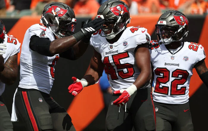 Bucs Ilb Josiah Trotter