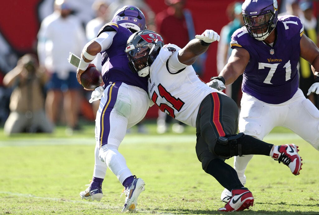 Bucs Vs. Vikings: Most Impressive In Week 3 2 Bucs Olb David Walker