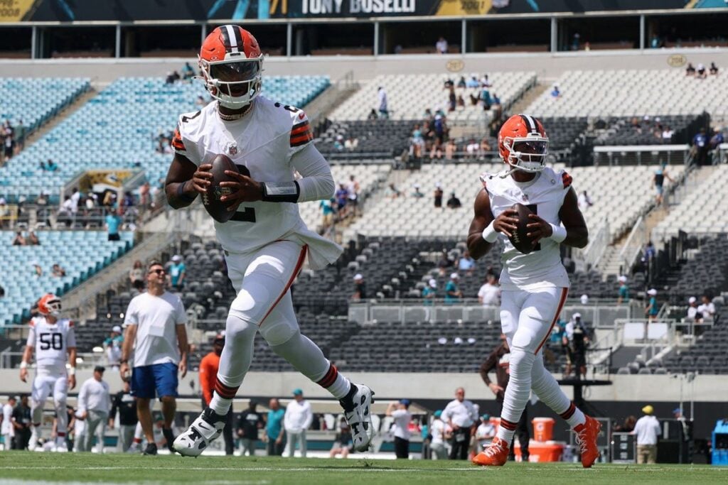 Browns Qbs Shedeur Sanders And Deshaun Watson