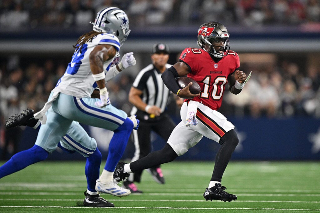 Inside Jalon Daniels' Performance In Bucs' Win Over Cowboys 2 Bucs Qb Jalon Daniels