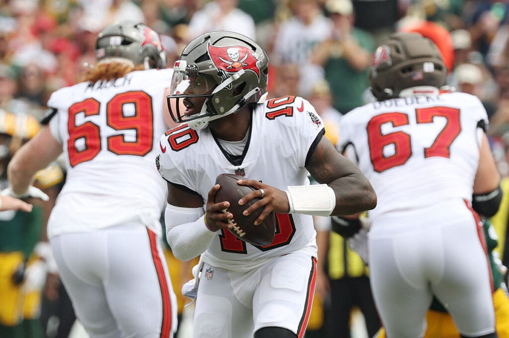 Bucs' Ship Continues To Sink With 17-14 Loss To Packers 2 Bucs Qb Jalon Daniels