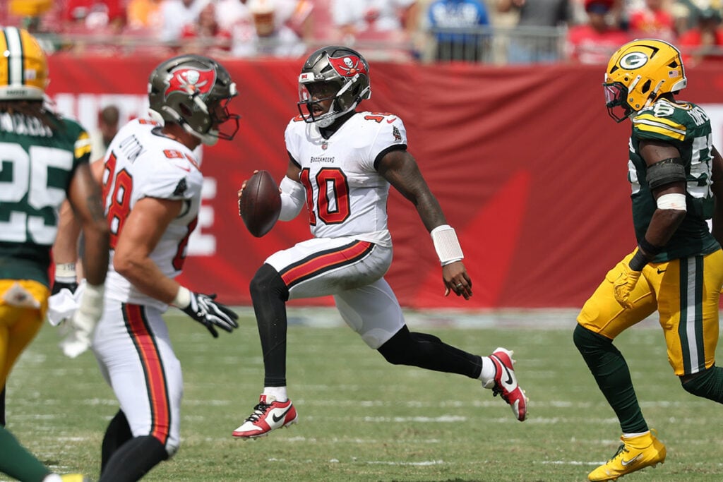 Pewter Report Podcast: Bucs Still Winless! 4 Bucs Qb Jalon Daniels