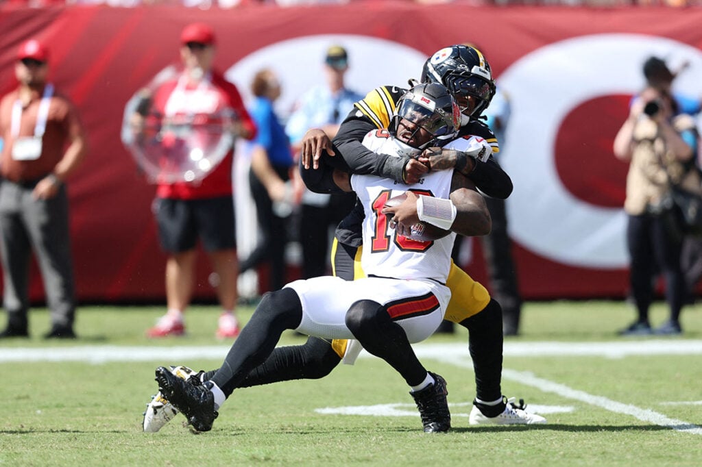 Steelers Db Jaylen Ramsey And Bucs Qb Jalon Daniels