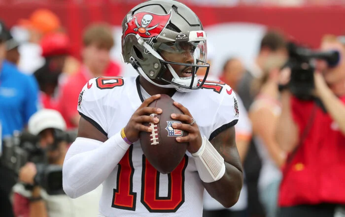 Bucs Qb Jalon Daniels - Photo By: Adam Warren P/R
