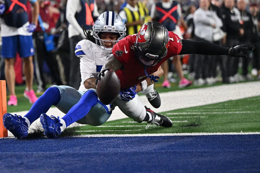Bucs Run All Over Cowboys, Hold On Late In 24-16 Primetime Win 3 Bucs Rb Bucky Irving