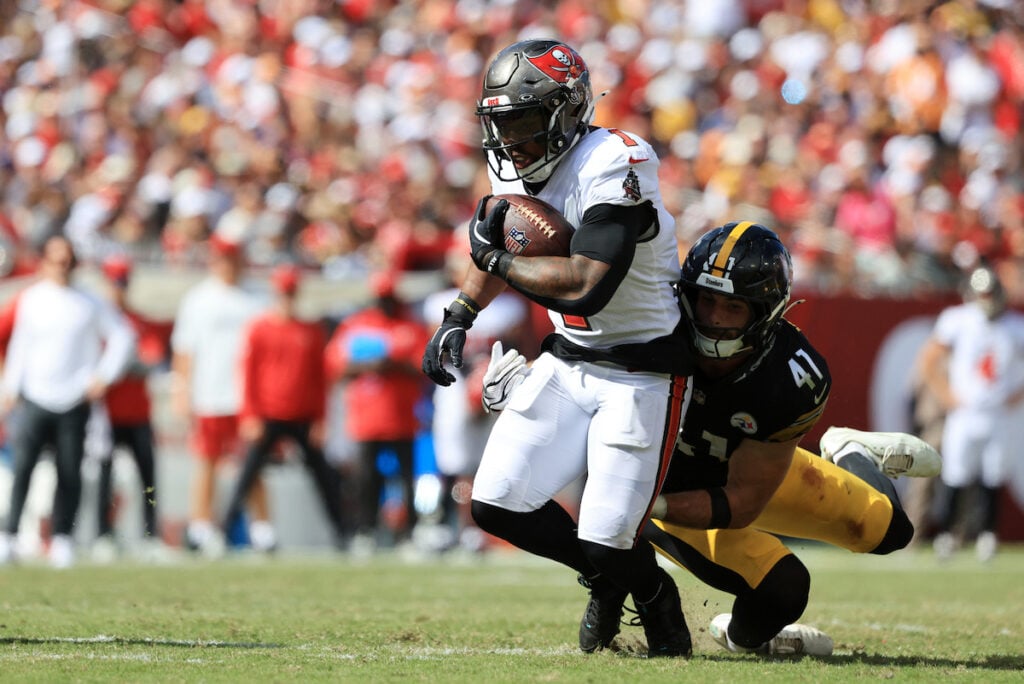 Week 6 Snap Count Analysis: Bucs Vs. Steelers 3 Bucs Rb Kenny Gainwell - Photo By Imagn Images