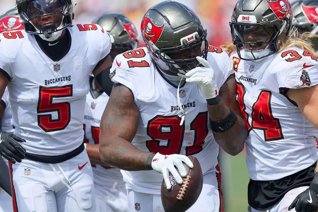 Bucs At Panthers: Live Pewter Gameday Show Sunday At 1:00 Pm Et 2 Bucs Dt A'Shawn Robinson