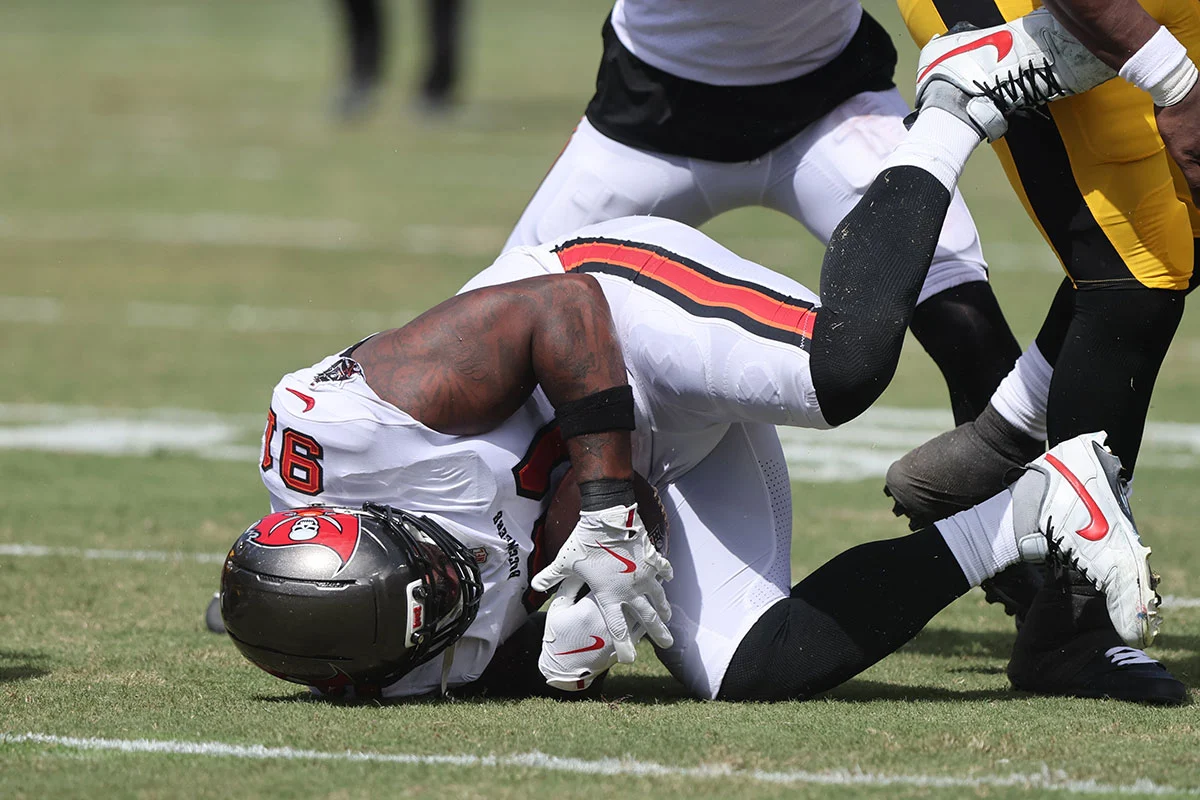 Robinson-Ashawn-Bucs-Steelers-Int Bucs Dt A'Shawn Robinson