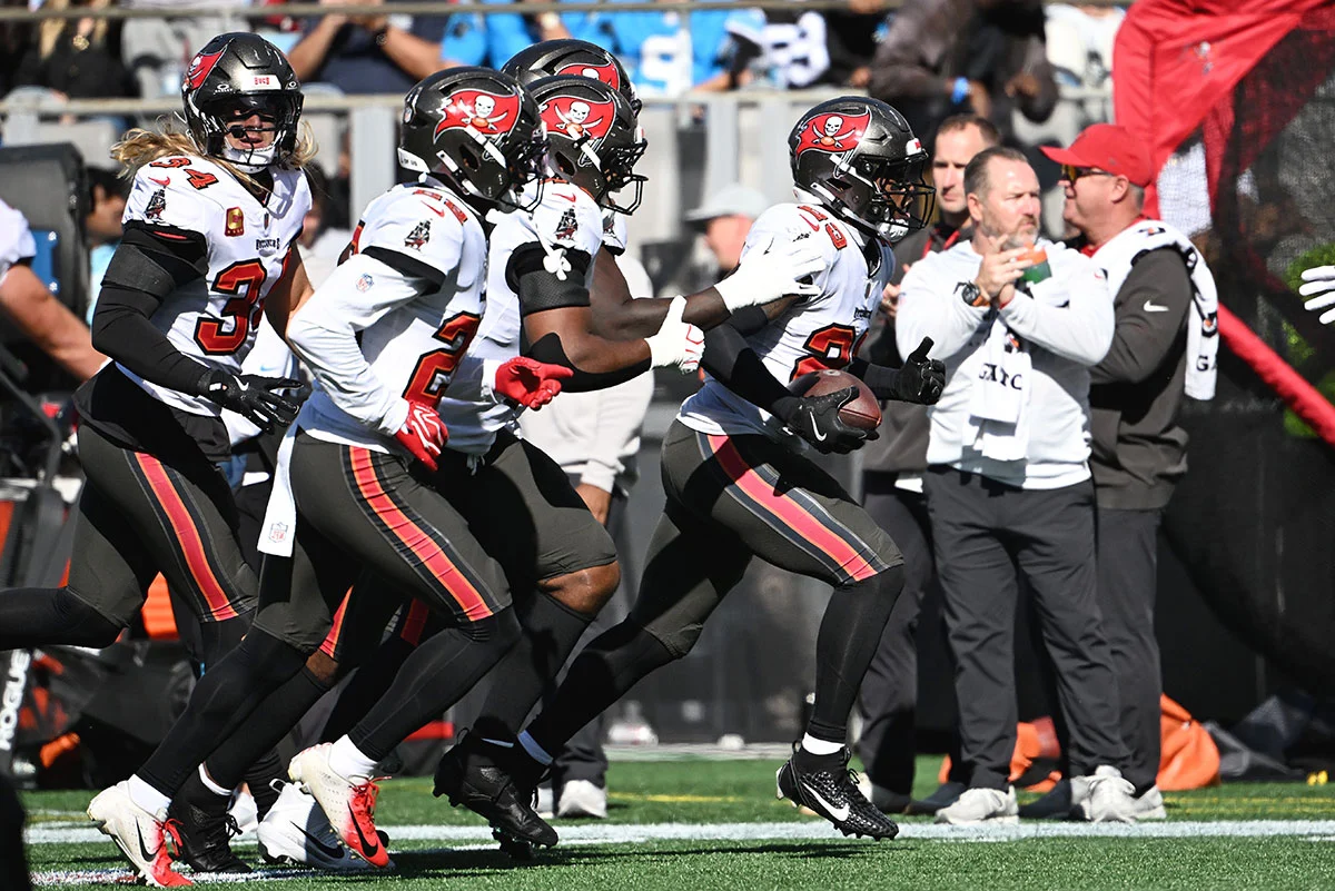 Bucs S Tykee Smith And The Tampa Bay Defense