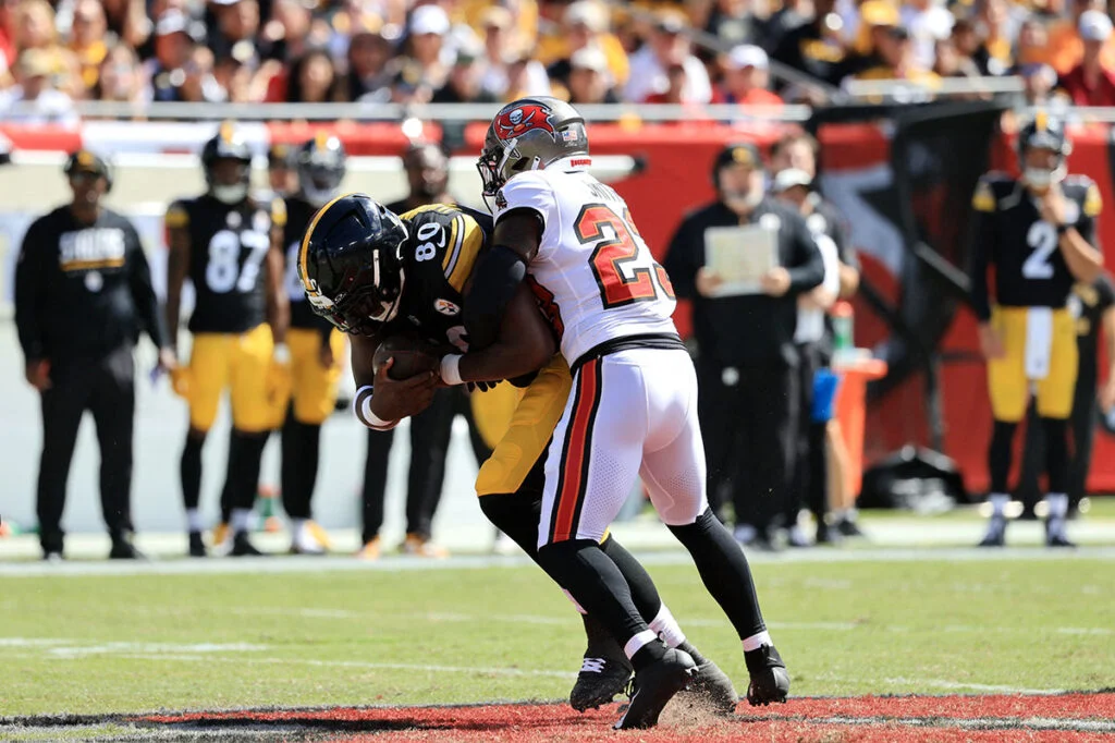 Pr Roundtable: Which Bucs Defender Has Impressed Us Most? 4 Bucs S Tykee Smith And Steelers Te Darnell Washington