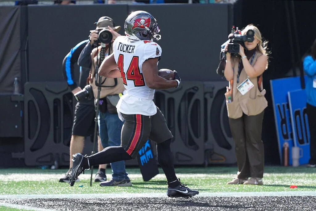 Week 7 Snap Count Analysis: Bucs At Panthers 3 Bucs Rb Sean Tucker