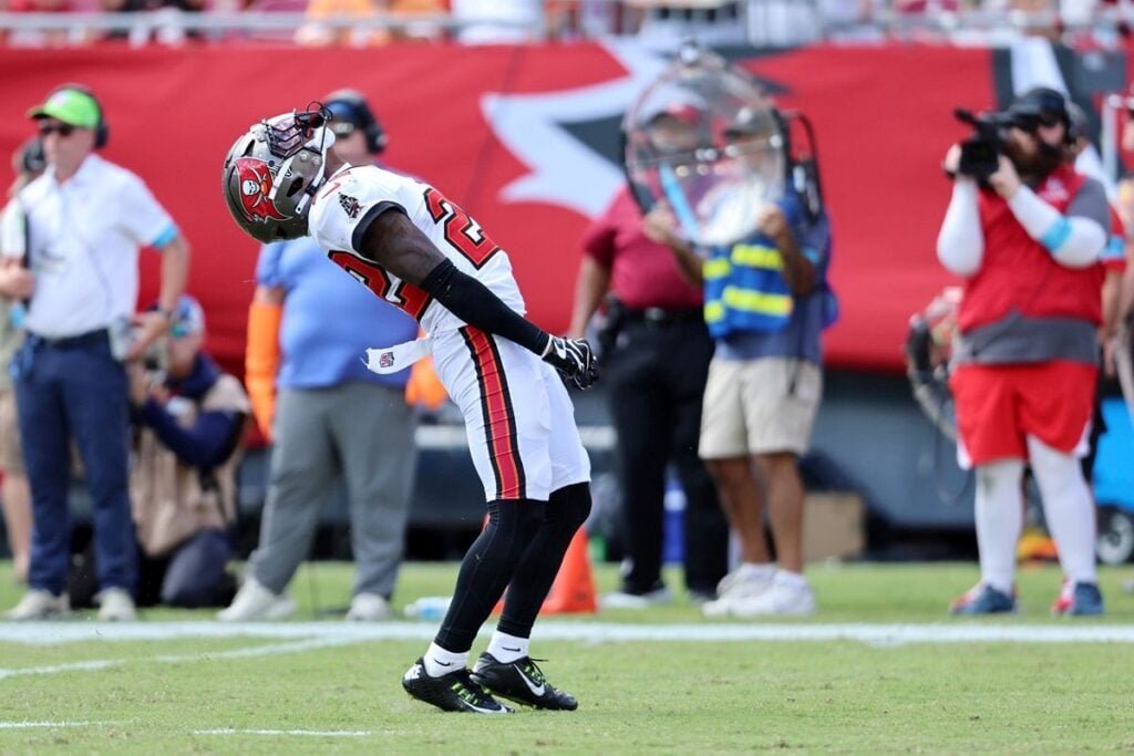Bucs Rookies Deliver A Day Of Firsts Despite Week 6 Loss 4 Bucs Db Keionte Scott