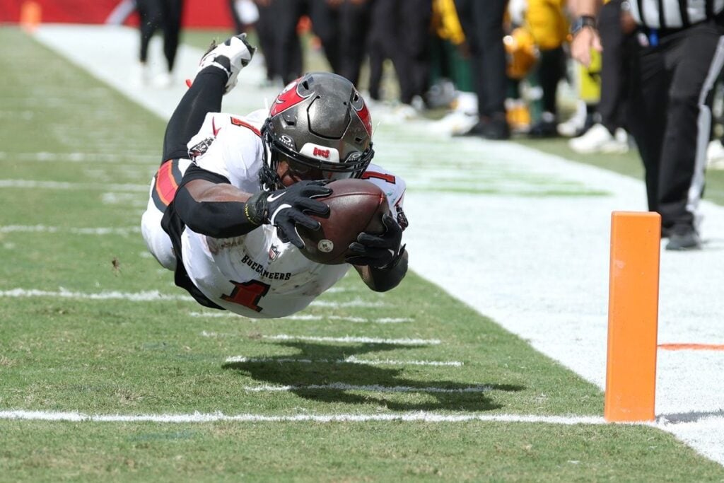 Bucs' Ship Continues To Sink With 17-14 Loss To Packers 5 Bucs Rb Kenny Gainwell