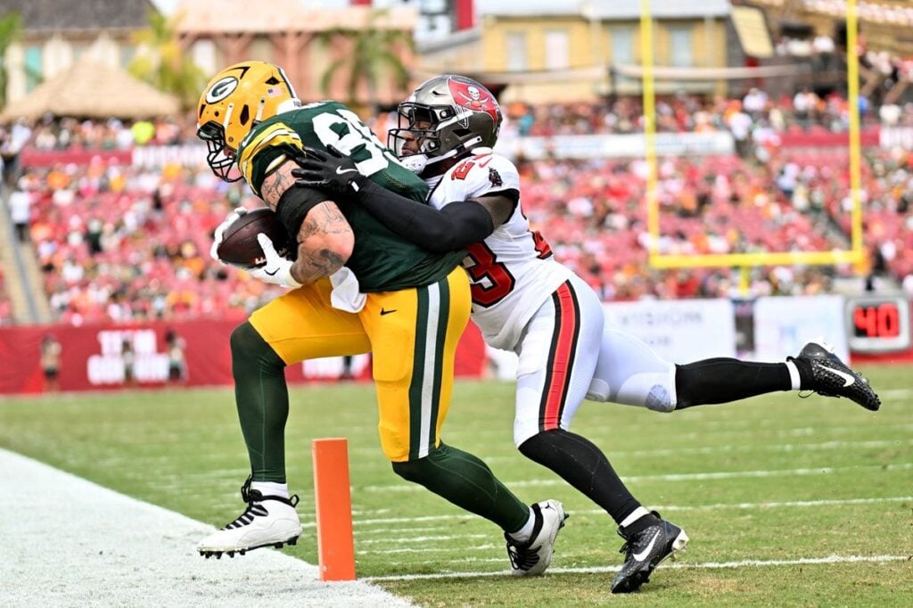 Bucs' Ship Continues To Sink With 17-14 Loss To Packers 4 Packers Te Tucker Kraft
